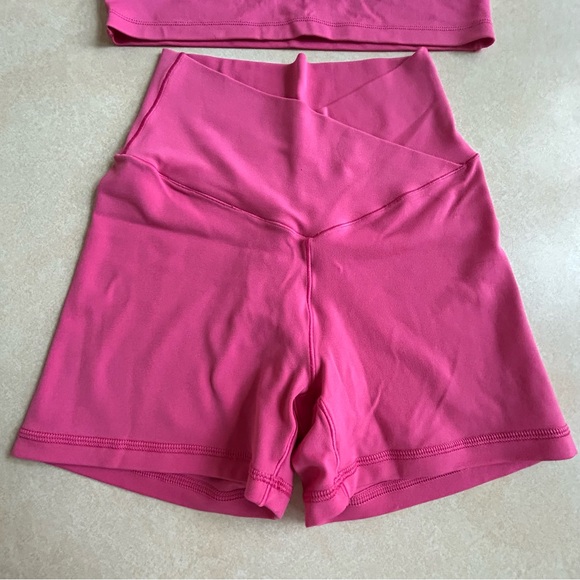 OFFLINE Real Me High Waisted Crossover Bike Short Tank Top Set Small - Picture 4 of 12